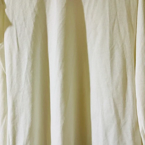 Westside wardrobe White floral top with puff sleeves! - Picture 3 of 6